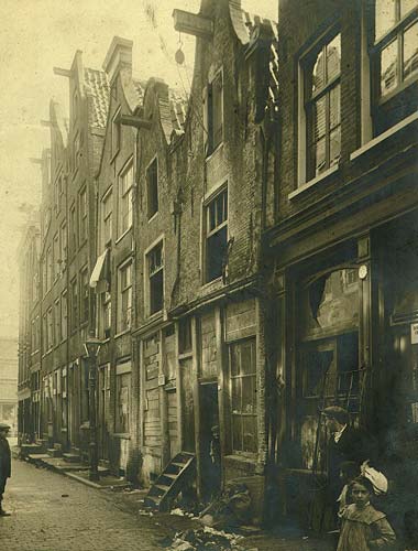 Woonhuizen rond 1880 te Amsterdam