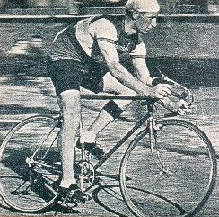 Cees Bijl tijdens een wielerwedstrijd
